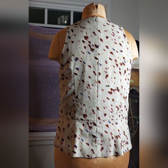 Ann Taylor Cutaway Keyhole Shell Blouse Cobbled Path Print Color - Picture 6 of 11